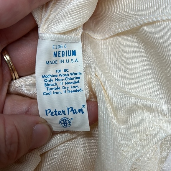 Vintage Camisole‎ Silky Nylon Lace Trim NWT Made in USA Size Medium Peter Pan - Picture 5 of 6